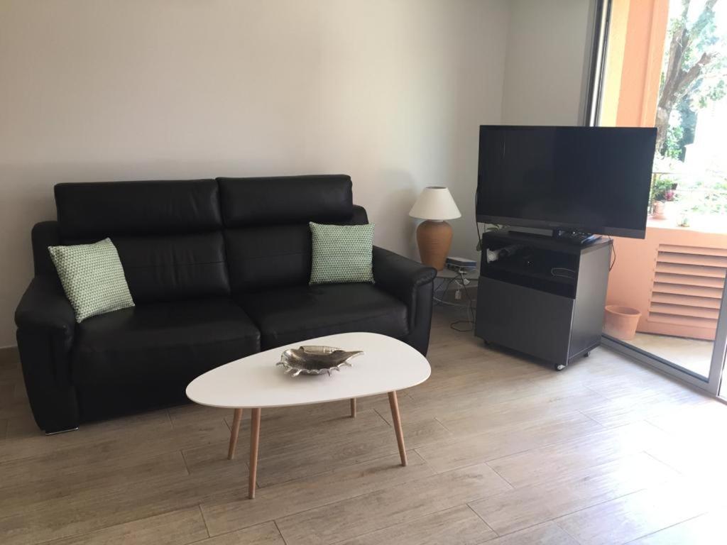 Belle Residence Au Centre De Saint Tropez Avec Piscine Et Garage Ngoại thất bức ảnh